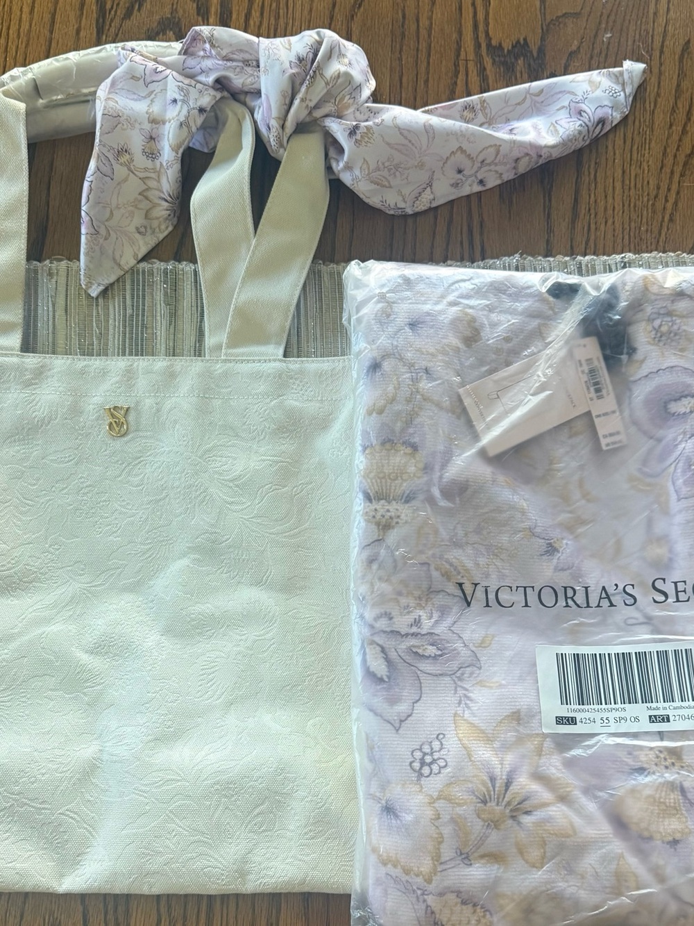 Victoria Secret Large bag with matching backpack to sell as set